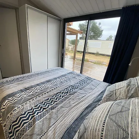 Pour 5 - Piscine Couverte - St Hilaire *