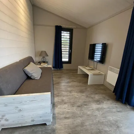 Chalet Pour 5 - Piscine Couverte - St Hilaire *
