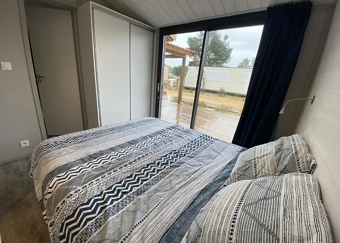 Pour 5 - Piscine Couverte - St Hilaire *