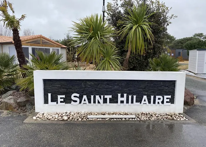 Pour 5 - Piscine Couverte - St Hilaire